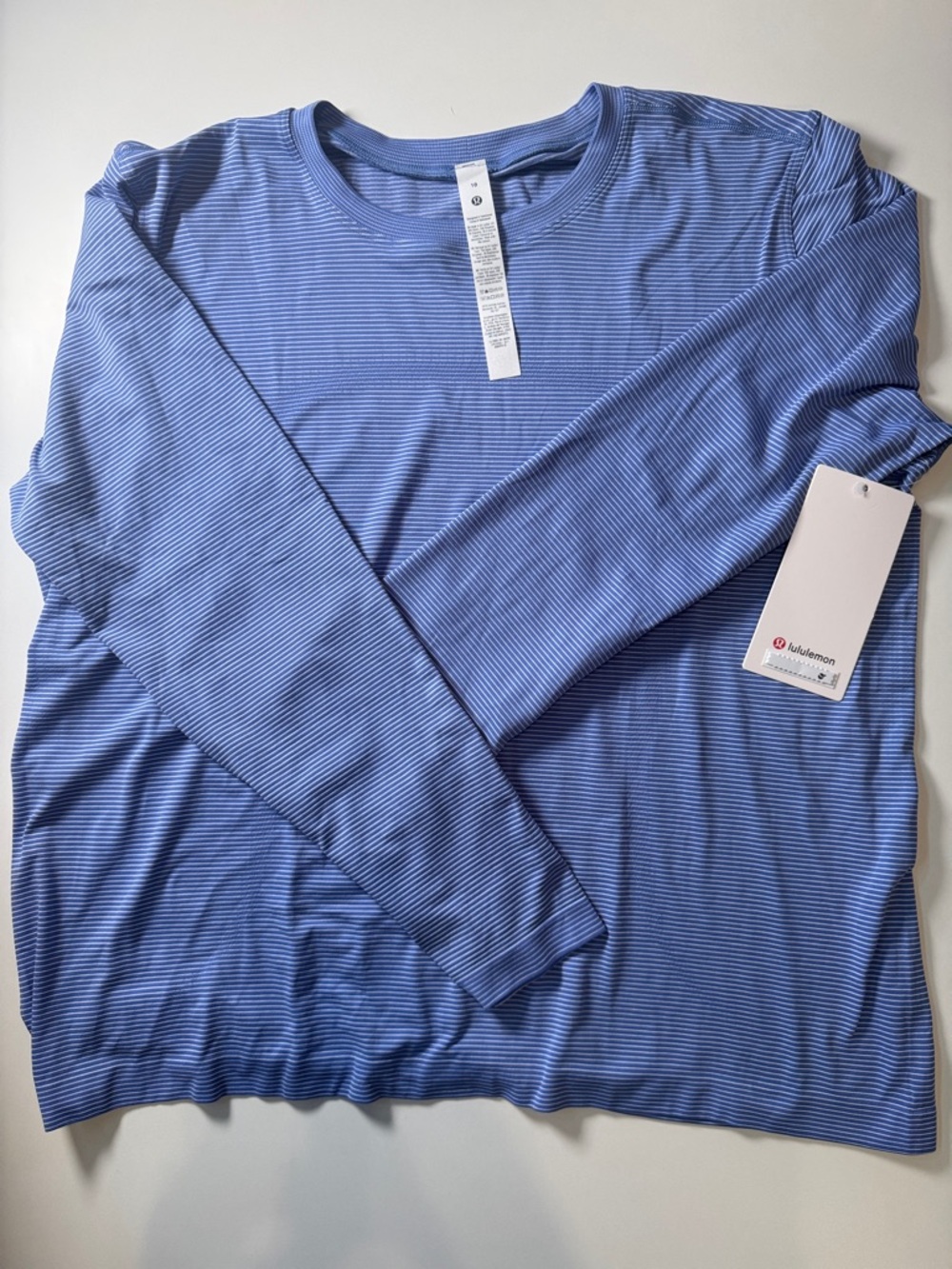 Lululemon NWT Swiftly Relaxed Long Sleeve SZ: 10 Color: Tempo Stripe Blu/Polo - Picture 5 of 9
